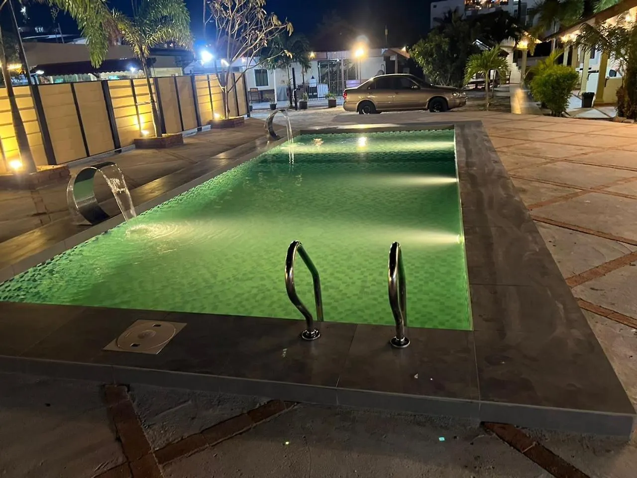 Dhania Cenang Beach Motel Pantai Cenang