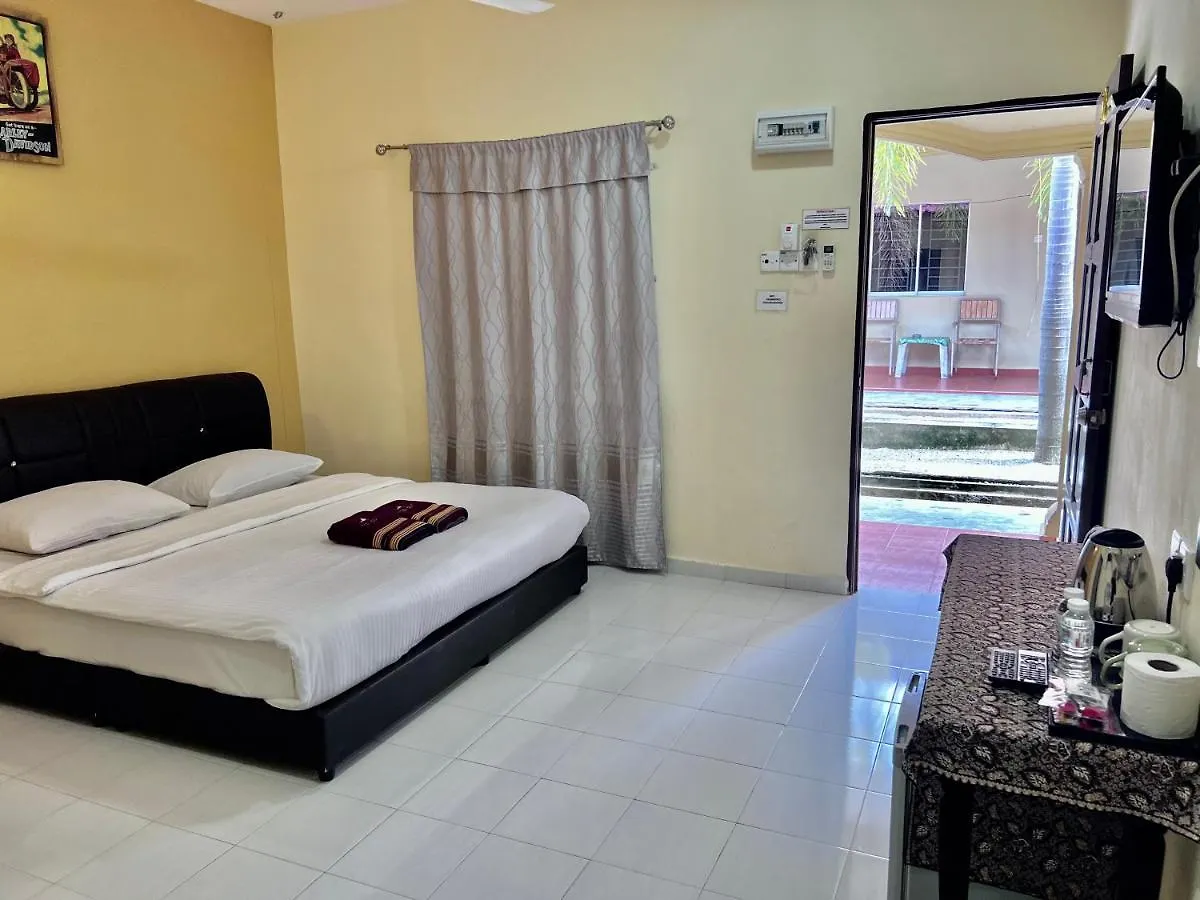 Dhania Cenang Beach Motel Pantai Cenang