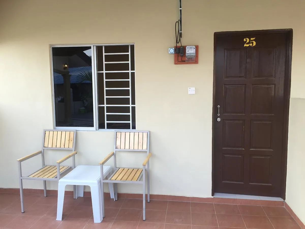 Dhania Cenang Beach Motel Pantai Cenang