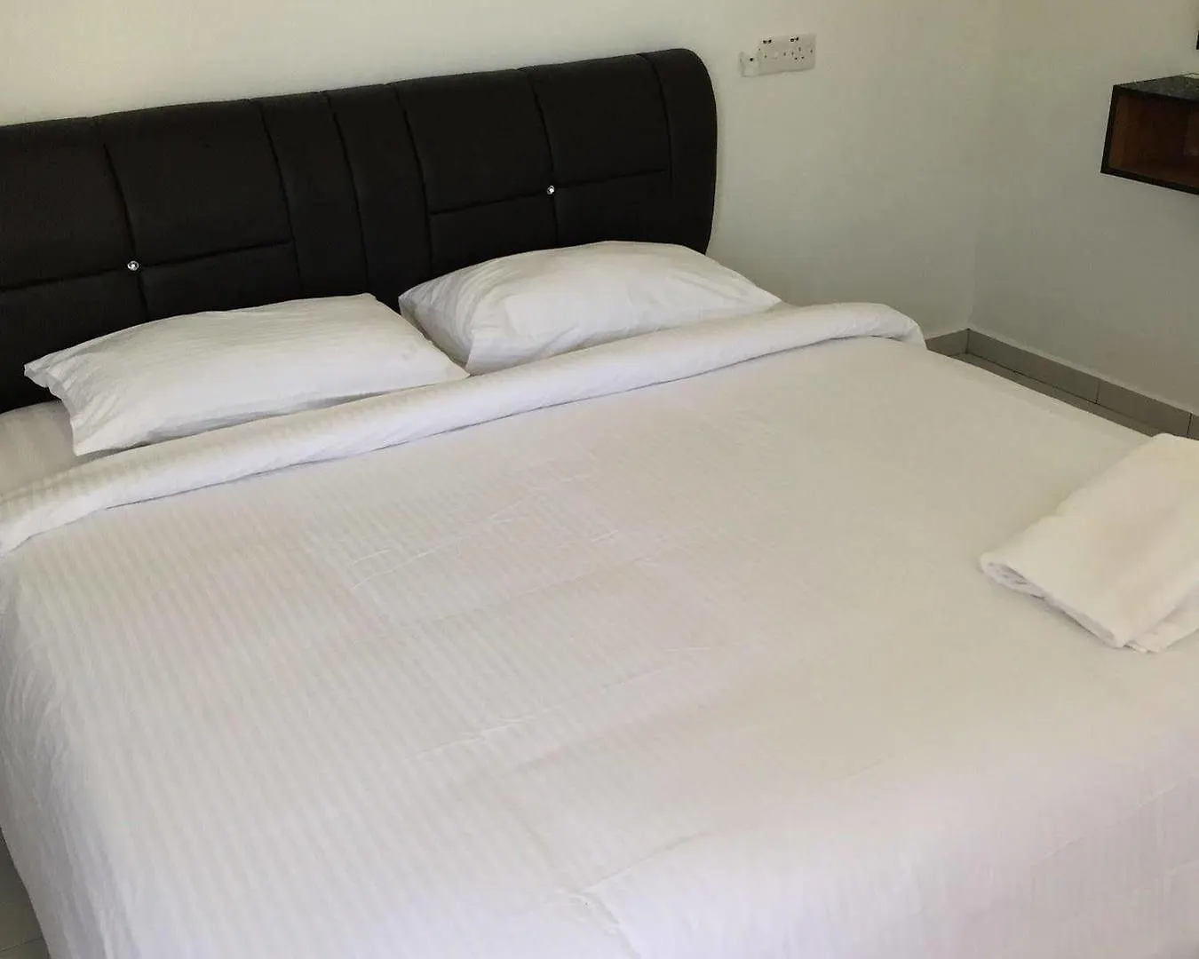Dhania Cenang Beach Motel Pantai Cenang